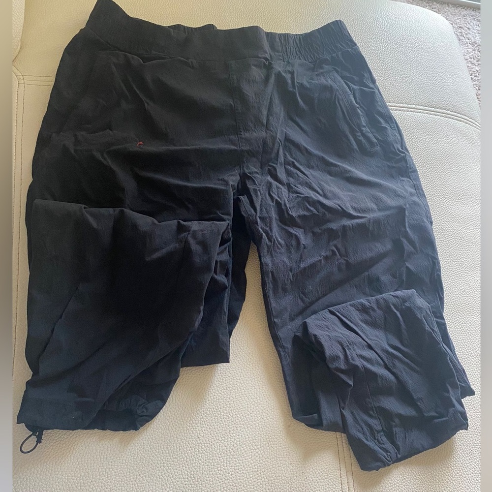 Jogger woman black